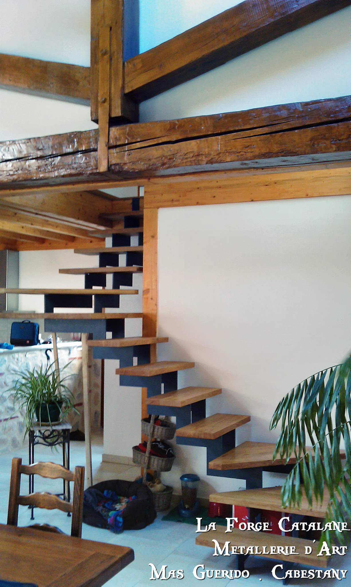 escalier limons cremaillere marches bois forge catalane 1.jpg